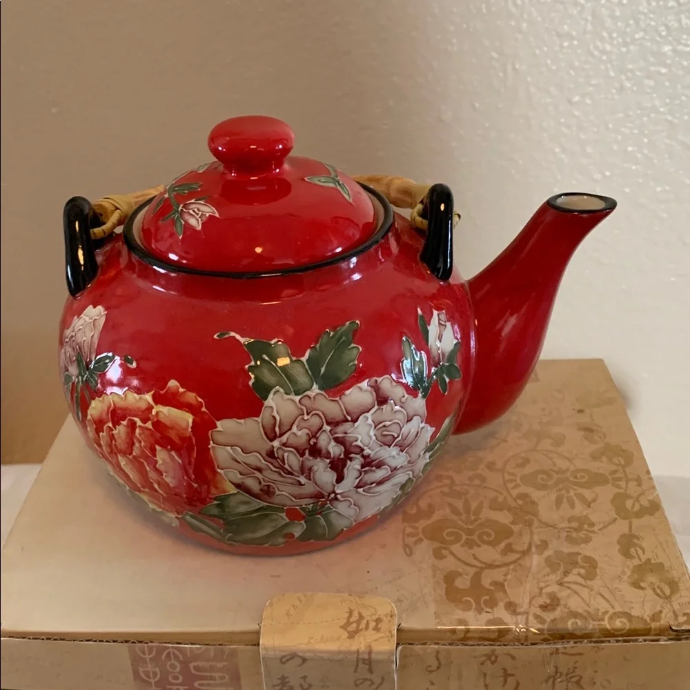 Pier 1 imports Peony teapot (No cups; in original box)